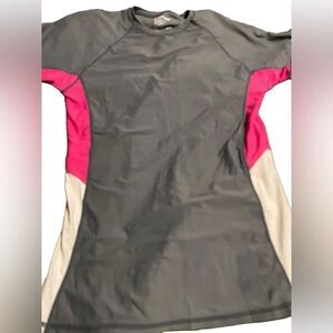 Castaways size XL dri fit spandex/nylon blend excellent condition see pics
